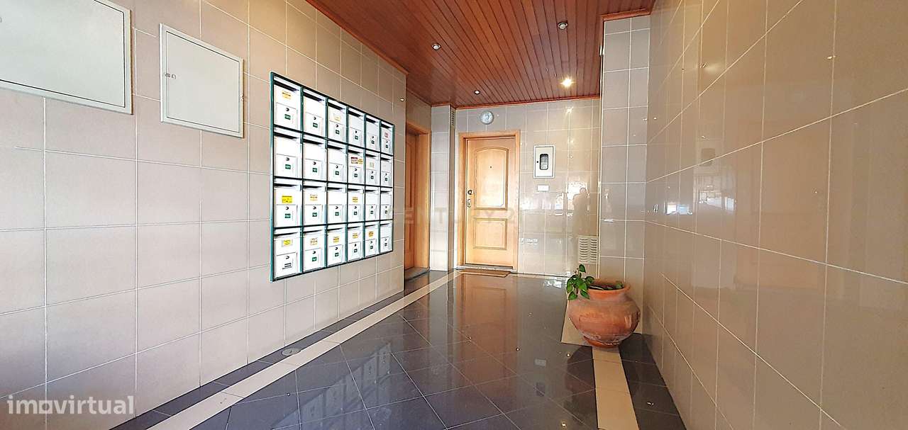 Apartamento T2 Centro da Cidade I  Garagem I Elevador - Grande imagem: 2/23