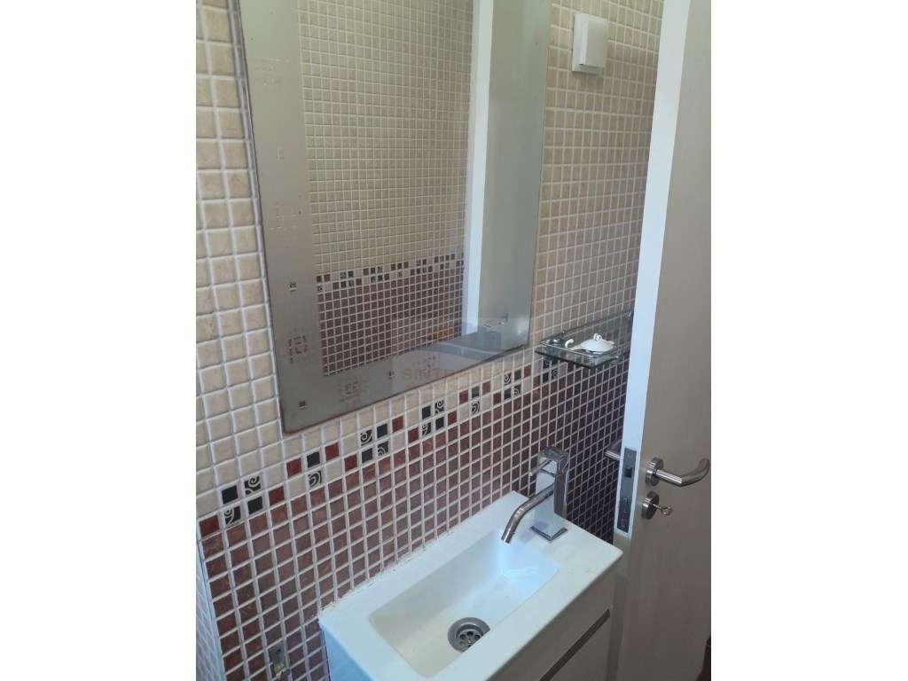 T2 Moderno na Pontinha - Conforto e Localização de Excelência - Grande imagem: 5/11