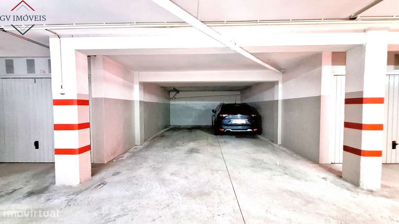 Excelente T1+1  Rua John Whitehead-23