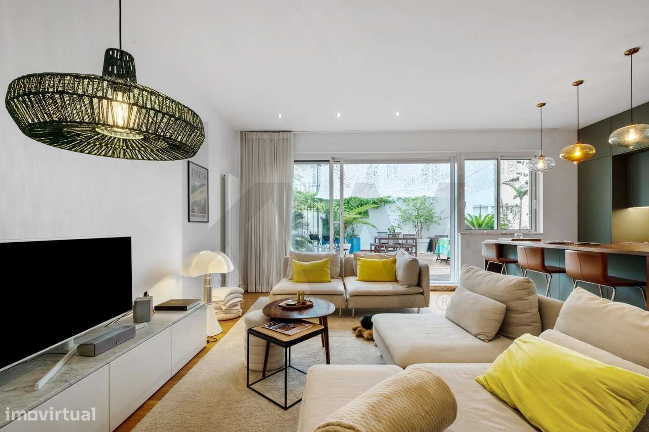 APARTAMENTO T3 NO CENTRO DE LISBOA– RENOVAÇÃO DE 2020 |  100M2 TERRAÇO-1