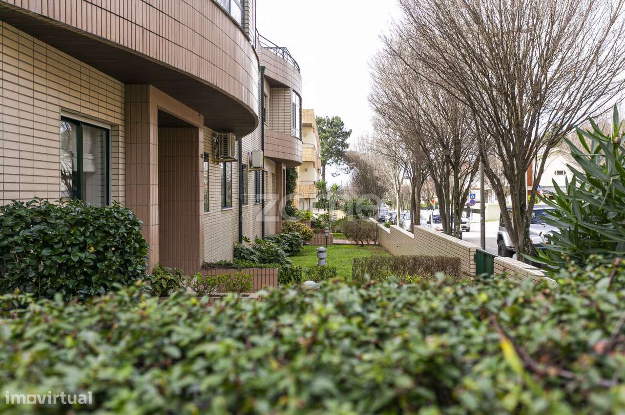 ✨ T3 Exclusivo com Terraço e Vista Mar na Avenida de Francelos ✨ - Grande imagem: 2/46