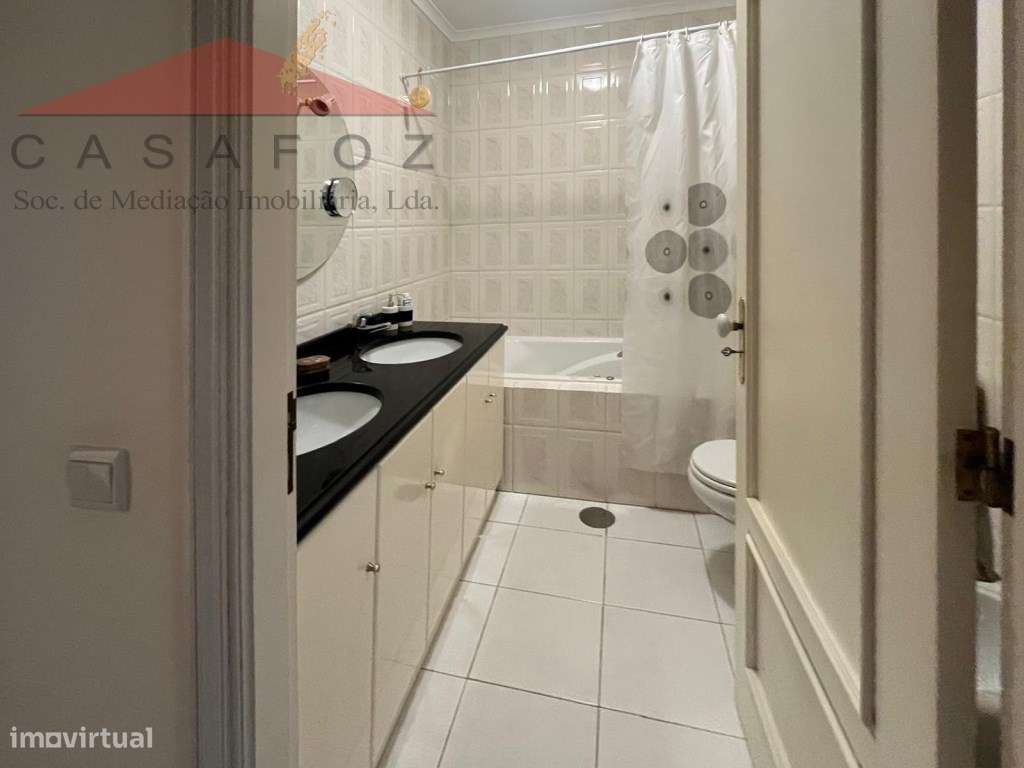 Fantástico Apartamento T3 no centro da Maia-24