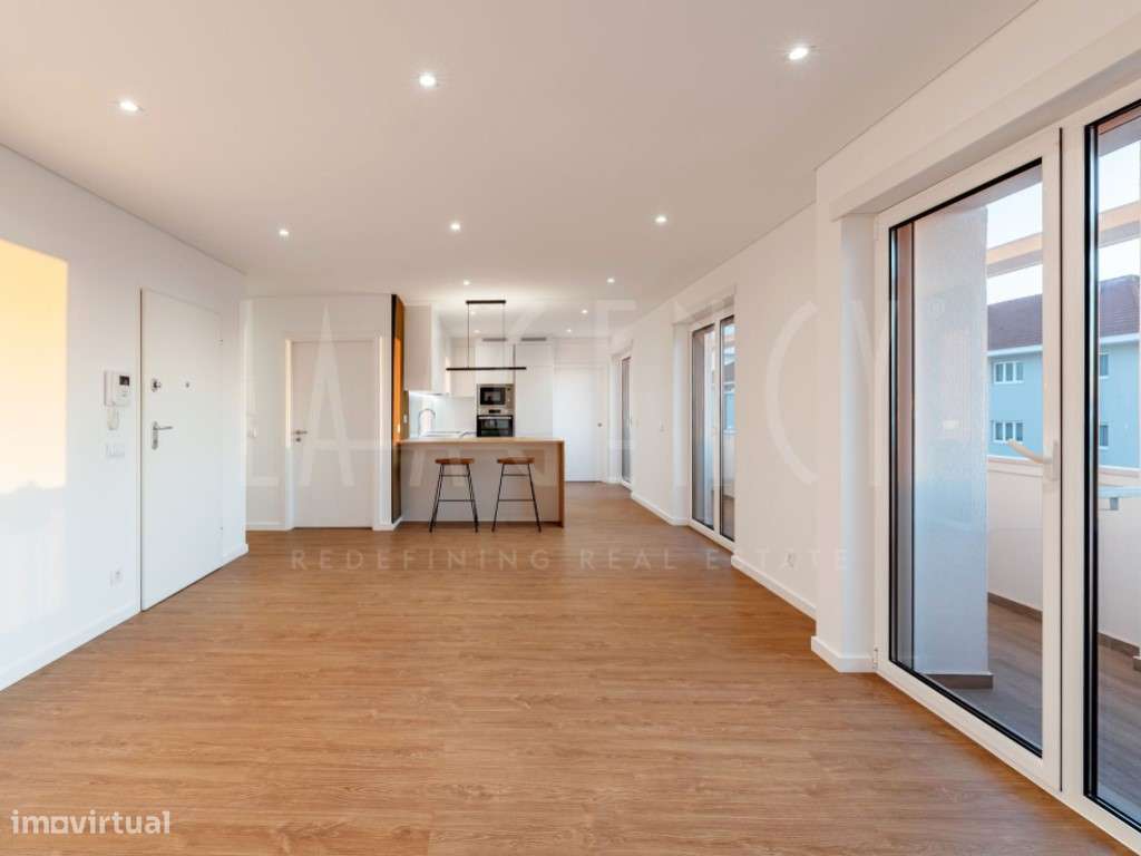 Apartamento T3 com vista mar-1