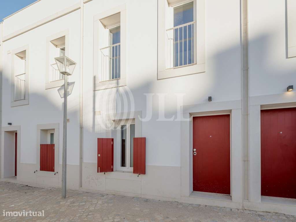 Moradia T3 com piscina em Tavira Algarve-25