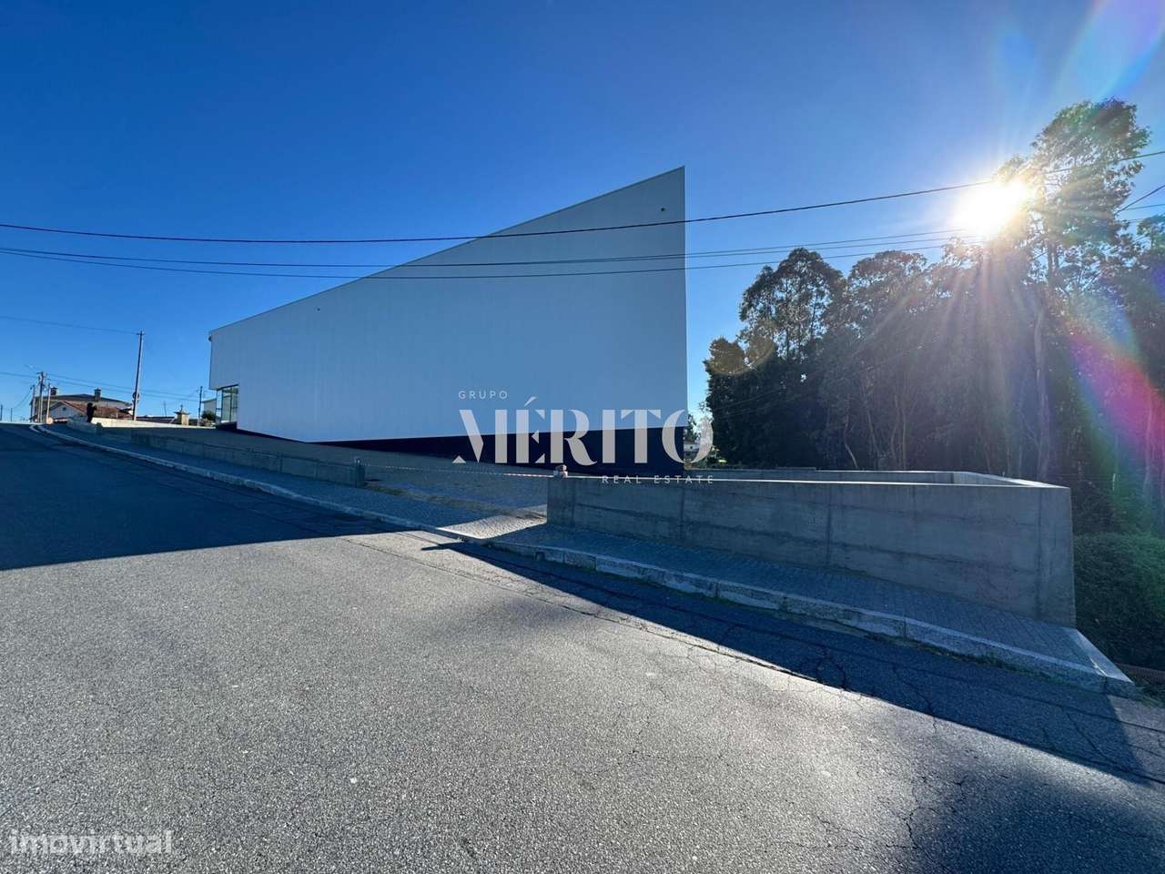 Pavilhão industrial localizado em Vilar do Monte, Barcelos - Grande imagem: 2/10