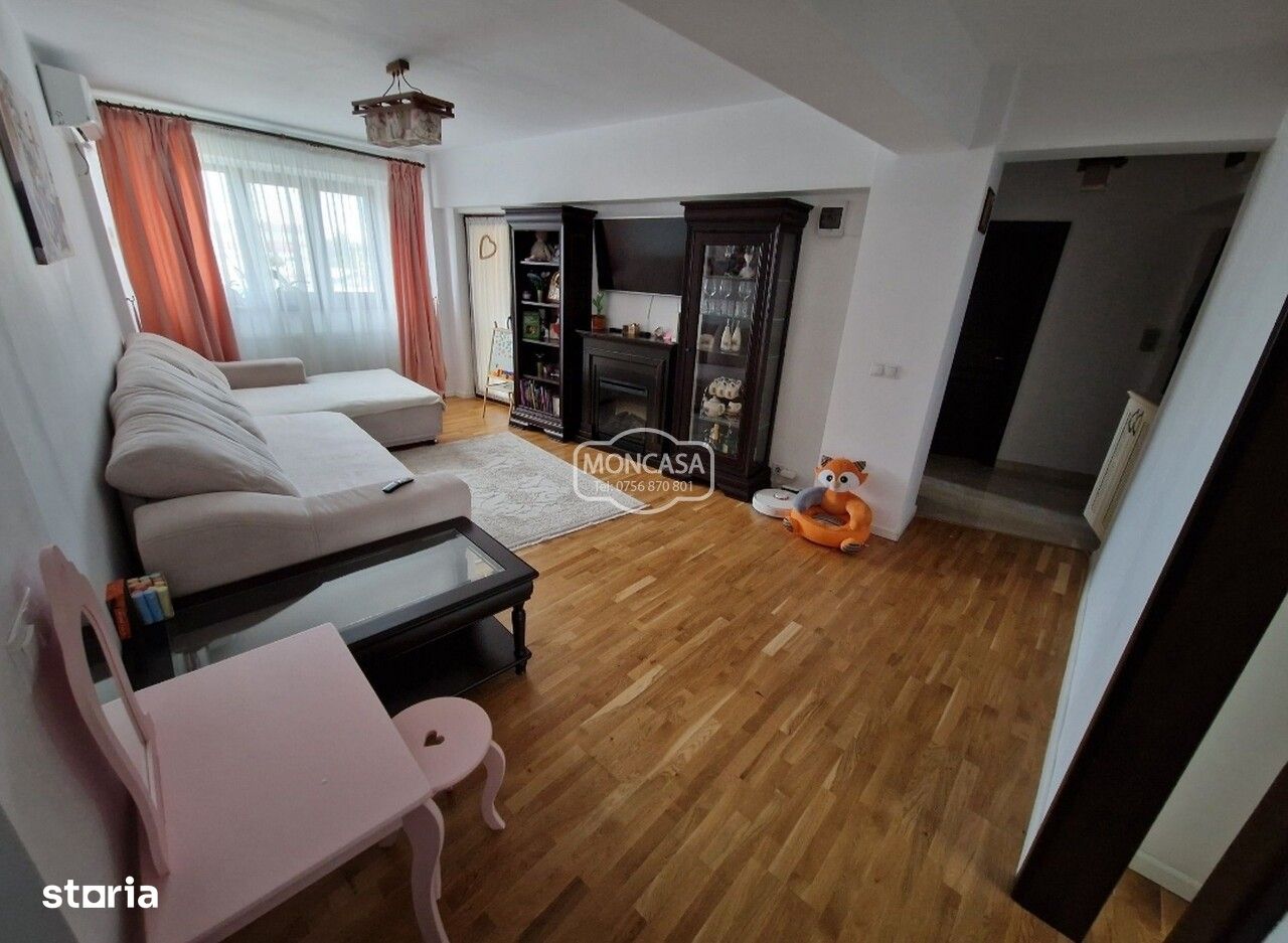 Apartament cu 4 camere zona Calea Nationala -Bazar, etaj 4/7