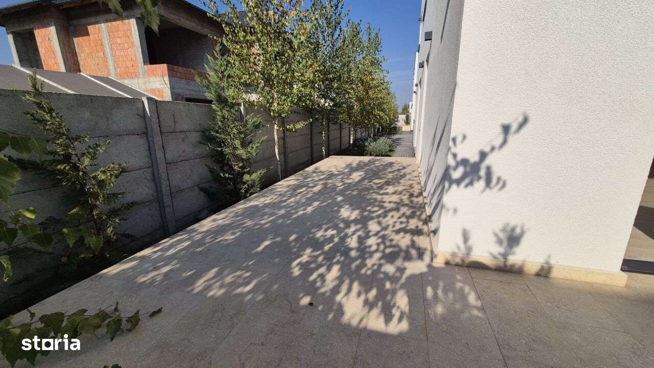 Vila de vanzare in Tunari - Imagine principală: 4/17