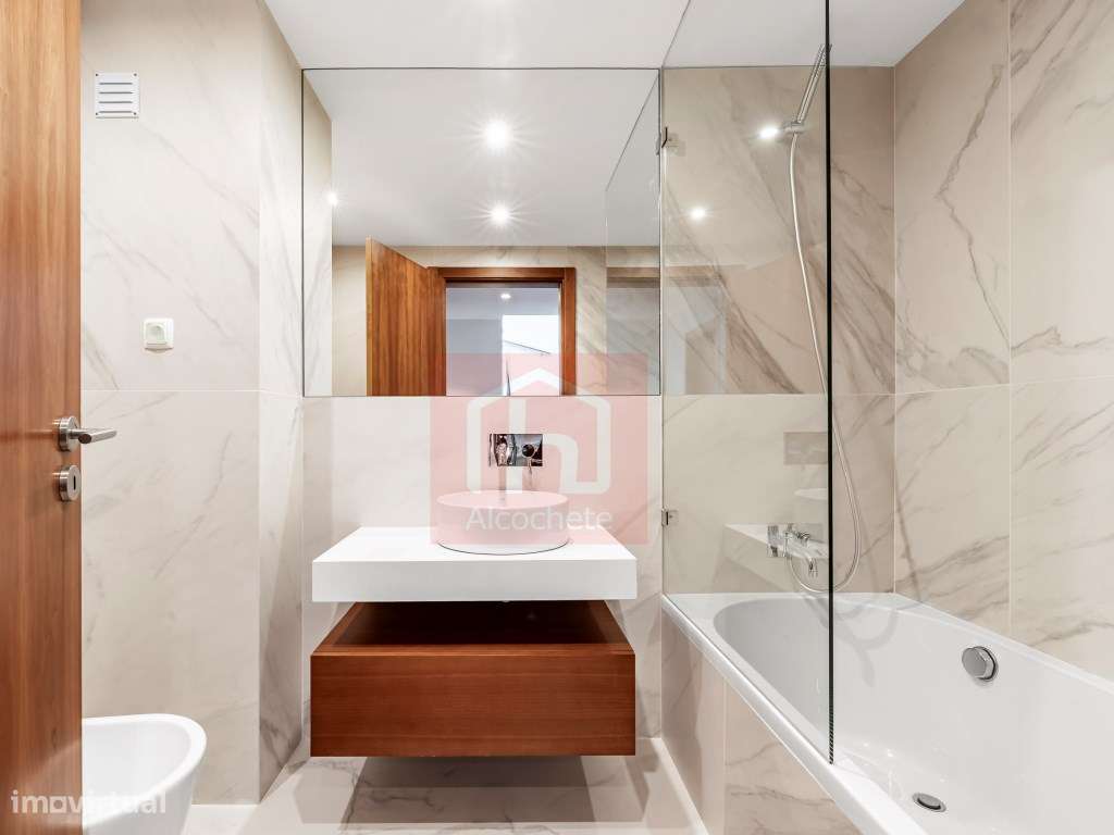 Moradia T4 geminada + Rooftoop em Alcochete-39