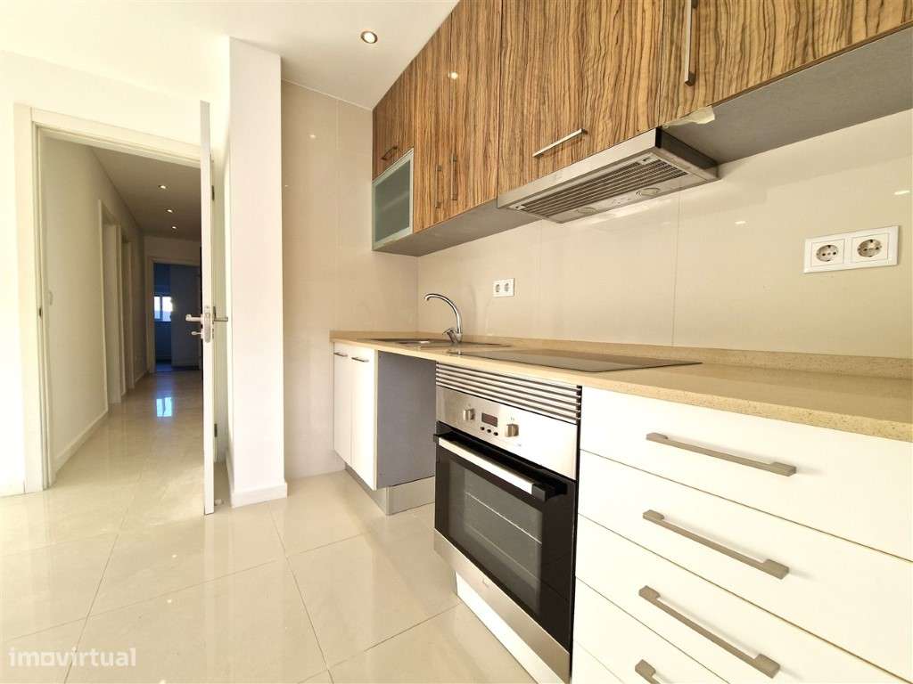 T3 Foros de Amora * * Remodelado * QUINTAL * - Grande imagem: 5/16