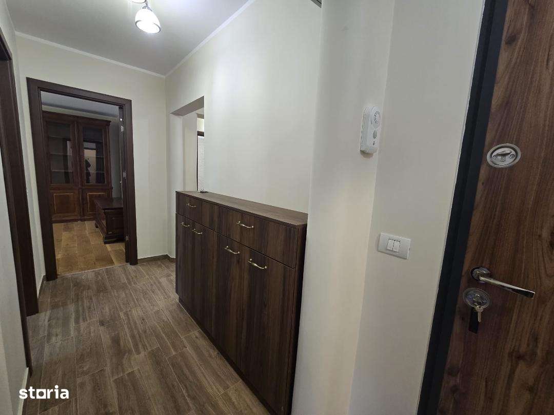 De vanzare Apartament 4 camere, zona Tolstoi.-7