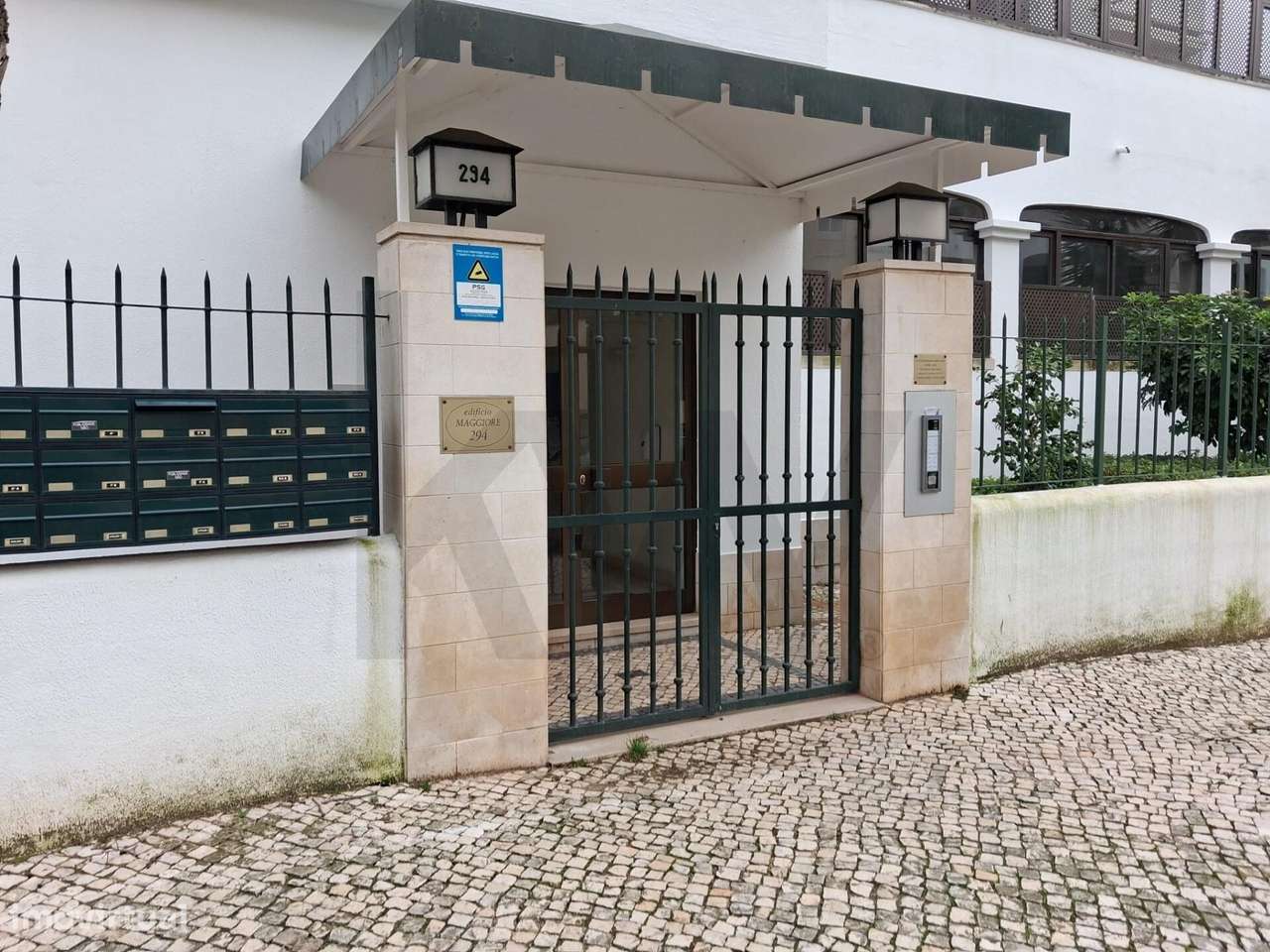 Venda de apartamento T3 em condomínio, no Monte Estoril, Cascais-5