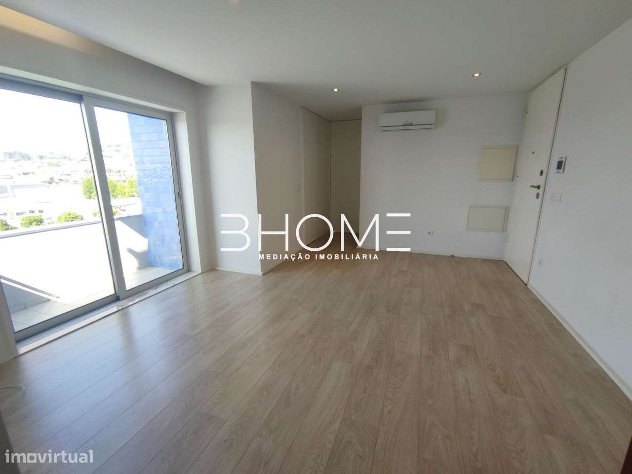 T1 Fraião,  cozinha equipada, Ar condicionado, DISPONIVEL 1/03/2026 - Grande imagem: 4/13