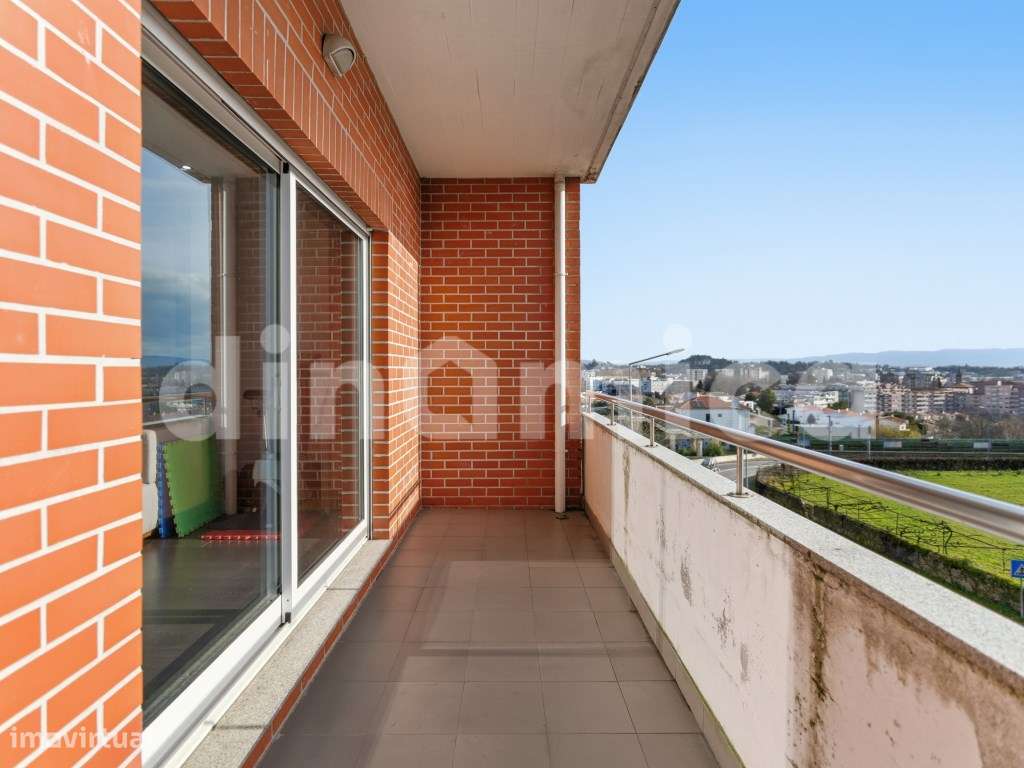 Apartamento T4-5