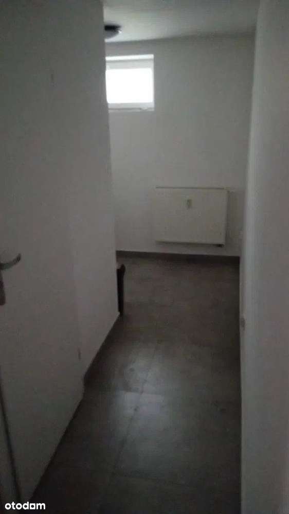 Lokal z własnym wejściem i funkcją apartamentową-4