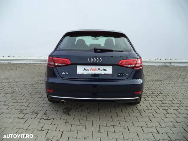 Audi A3 Sportback 1.6 TDI S tronic Design - 4