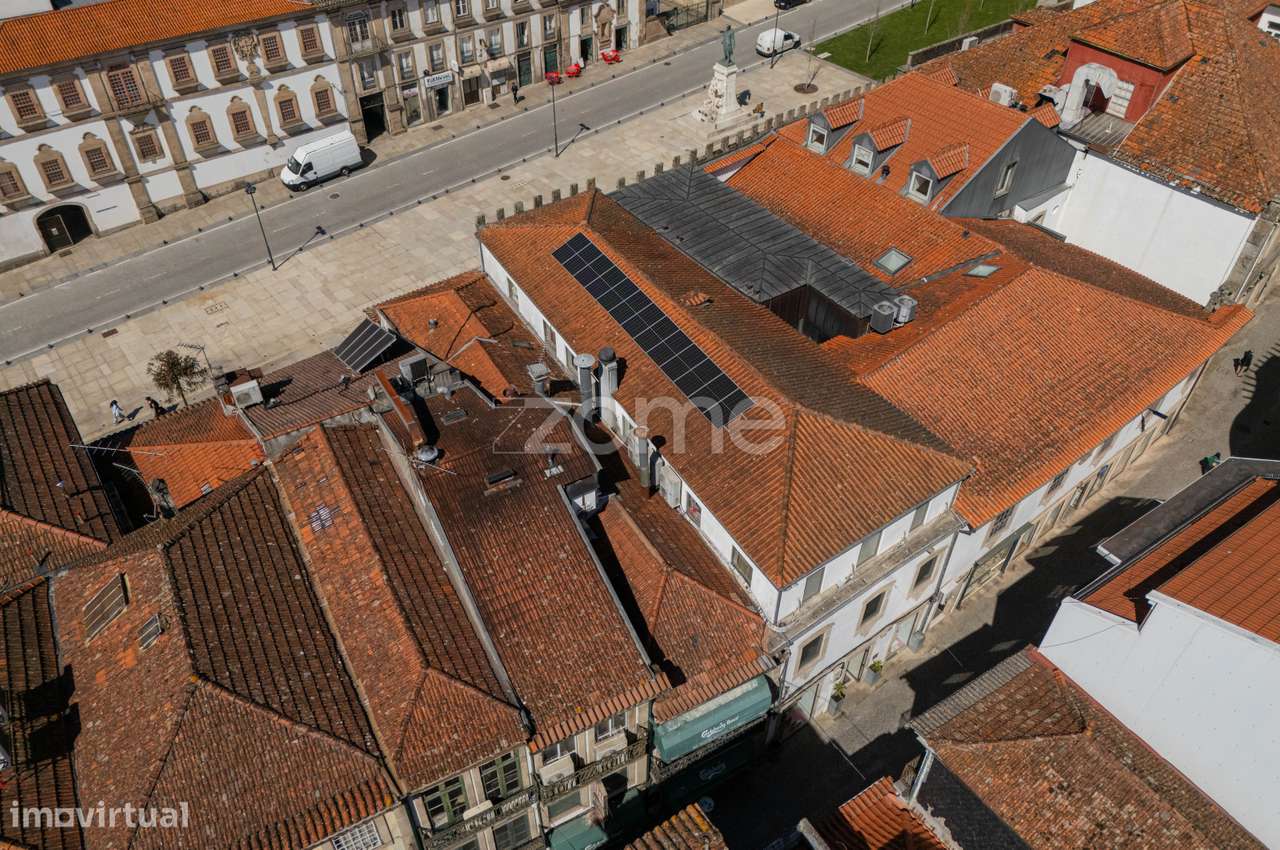 À Venda Prédio com-1