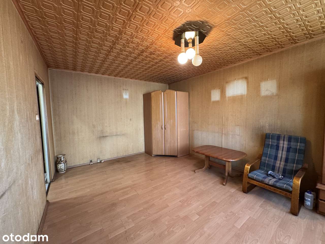 Mieszkanie 2-pokojowe z balkonem do remontu-3