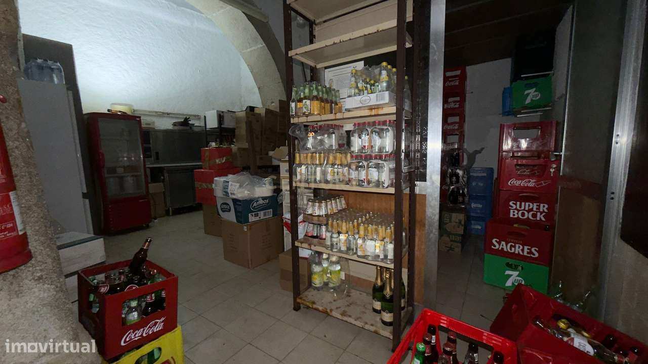 Trespasse no Centro histórico de Viana Do Castelo-7