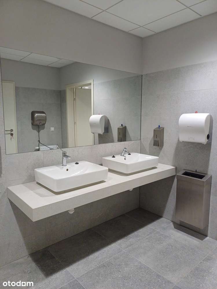 Łowicz Główny- lokal 1-21 na I piętrze dworca PKP Łowicz Główny - Pełny obrazek: 5/9