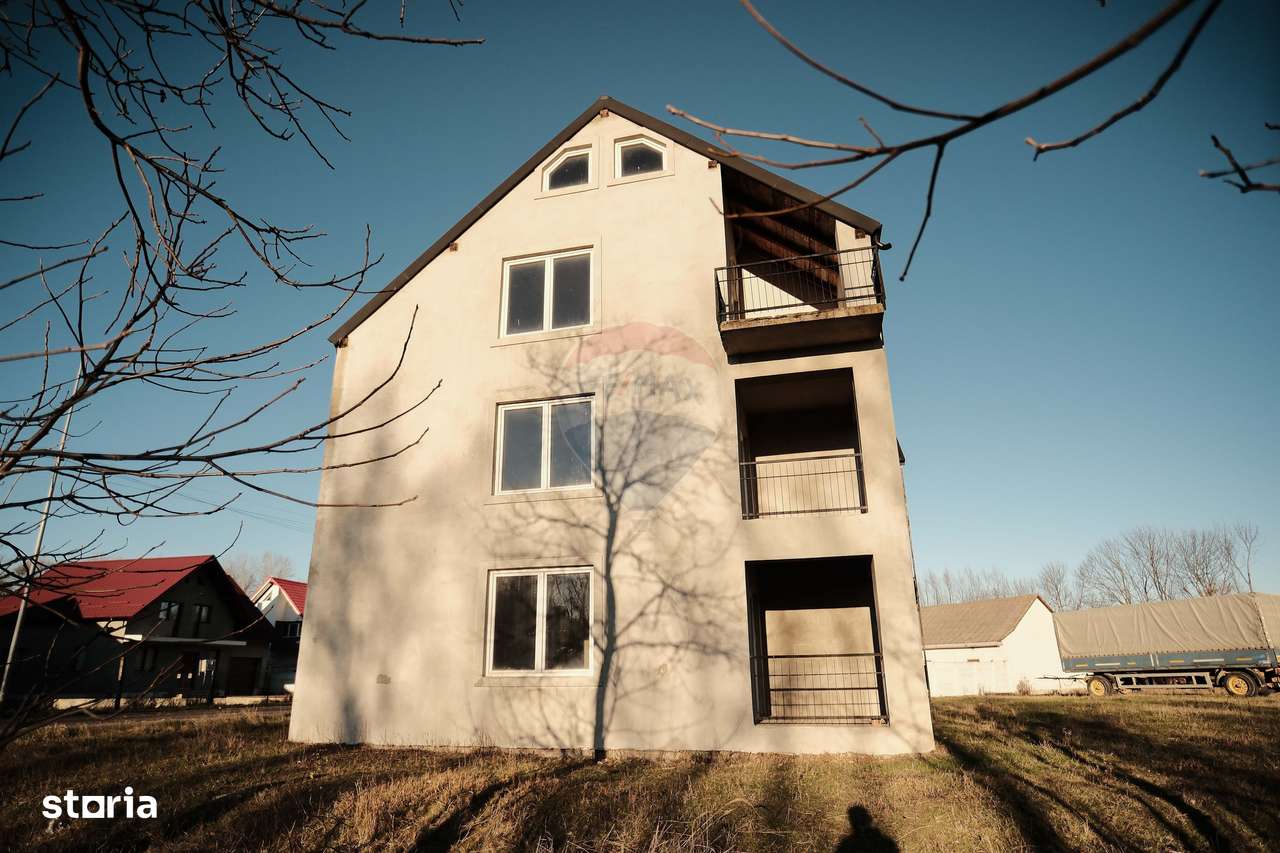 De vanzare bloc la gri format din 9 apartamente-2