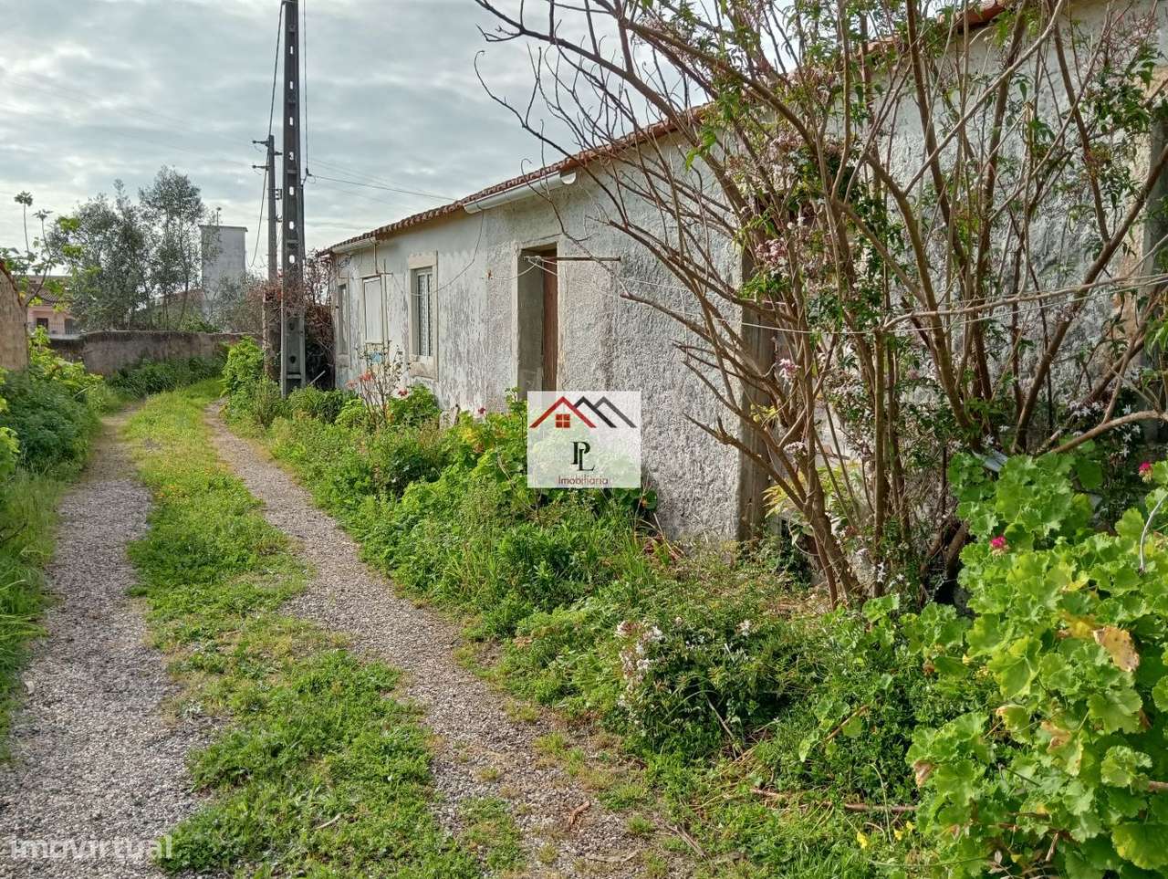 Moradia Térrea T1+1 para reconstrução no Meco em Montemor -o Velho-13