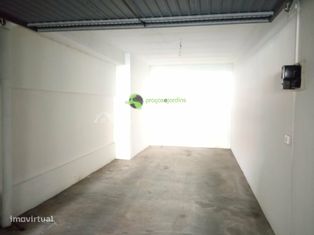 Garagem 22m2 perto da Marques de Pombal (flO1704B)