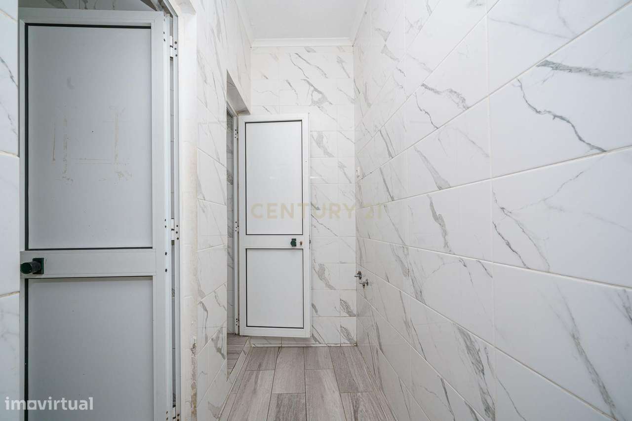 APARTAMENTO T6 NO CORAÇÃO DA CIDADE, EM SETÚBAL-12