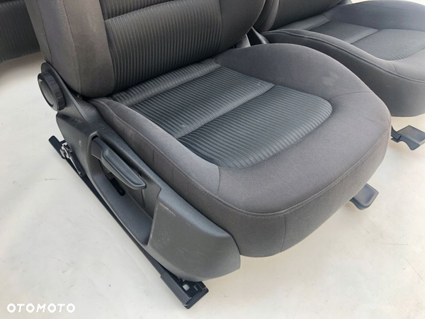 Fotele przednie podgrzewane materiał AUDI A4 B8 8K - 9