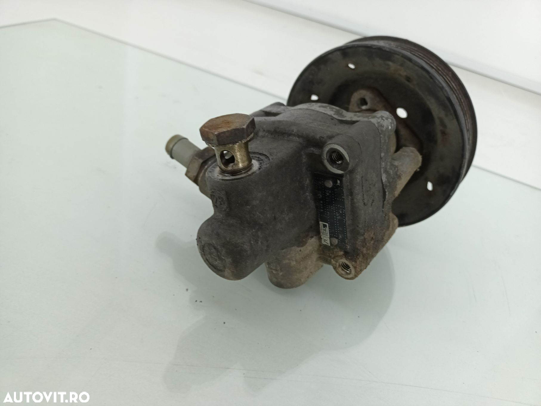 Pompa servodirectie Audi A4 B5 ADP / AHL 1.6i 1994-2000  8D0145155L - 4