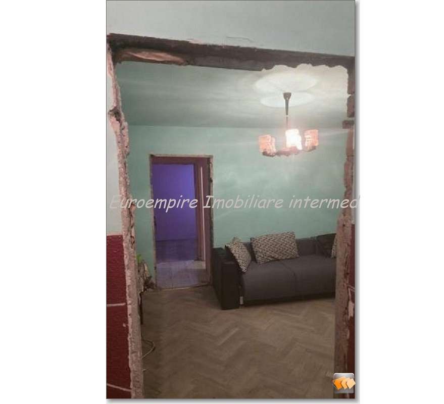 Apartament 2 camere de vanzare zona Abator-6