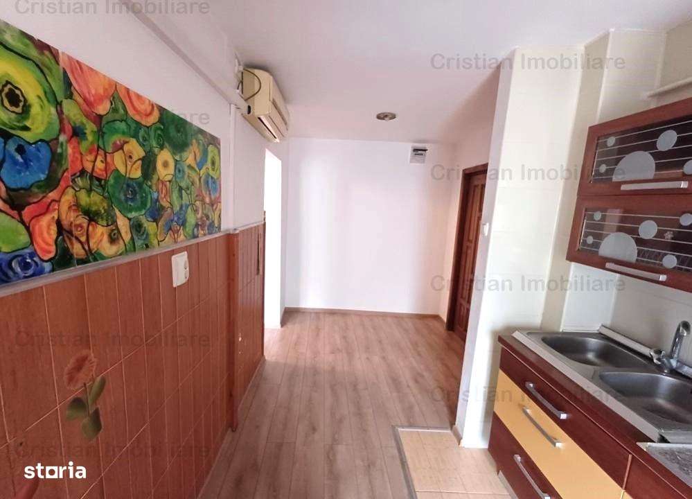 Ultracentral  2 cam ARATA BINE confort 1 Decomandat zona Calarasi-7