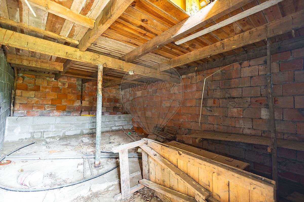 Moradia T5 para venda-17