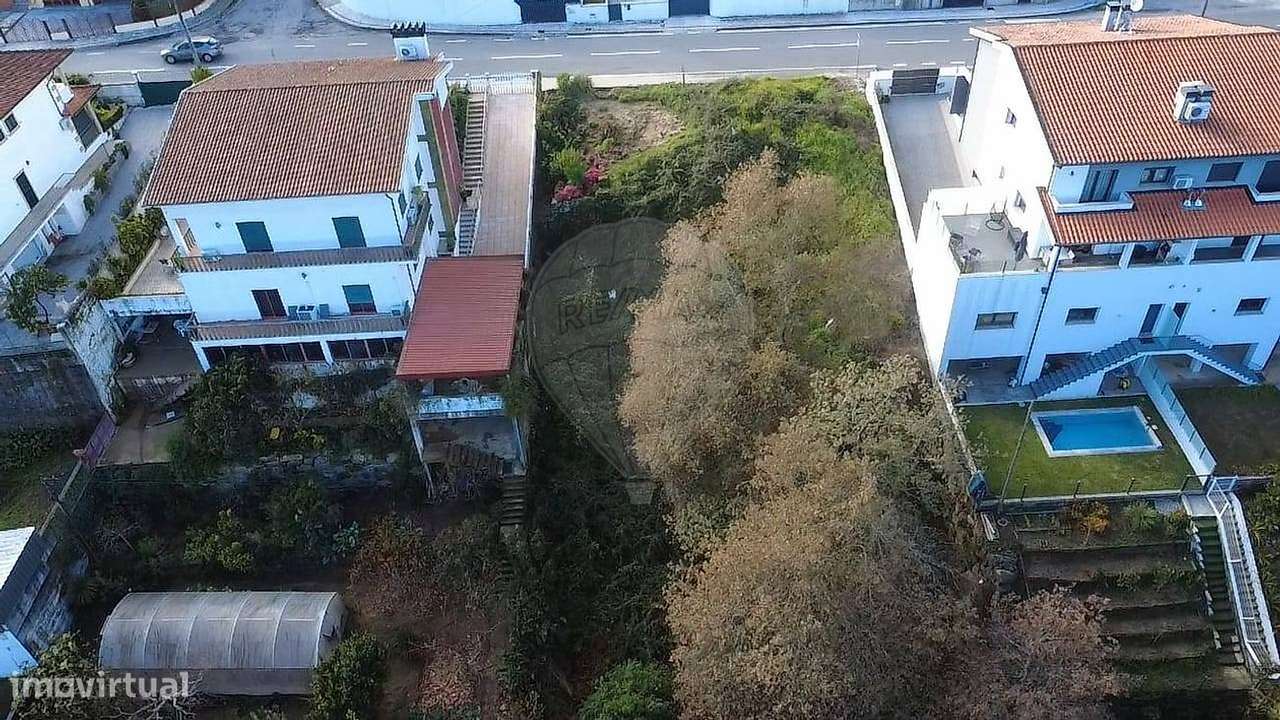 Terreno para construção com 1000m2 no centro de Vila Verde! - Grande imagem: 5/7
