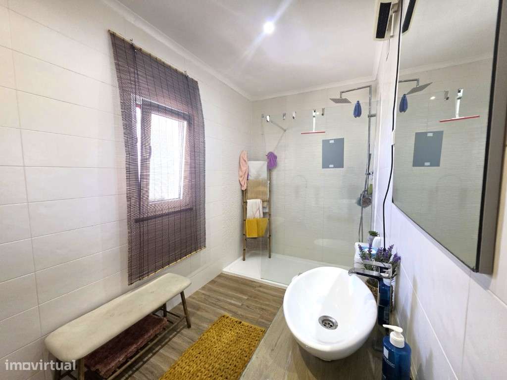 Moradia T3 com piscina inserida em lote de 1000 m2 a 6 km da praia ...-14