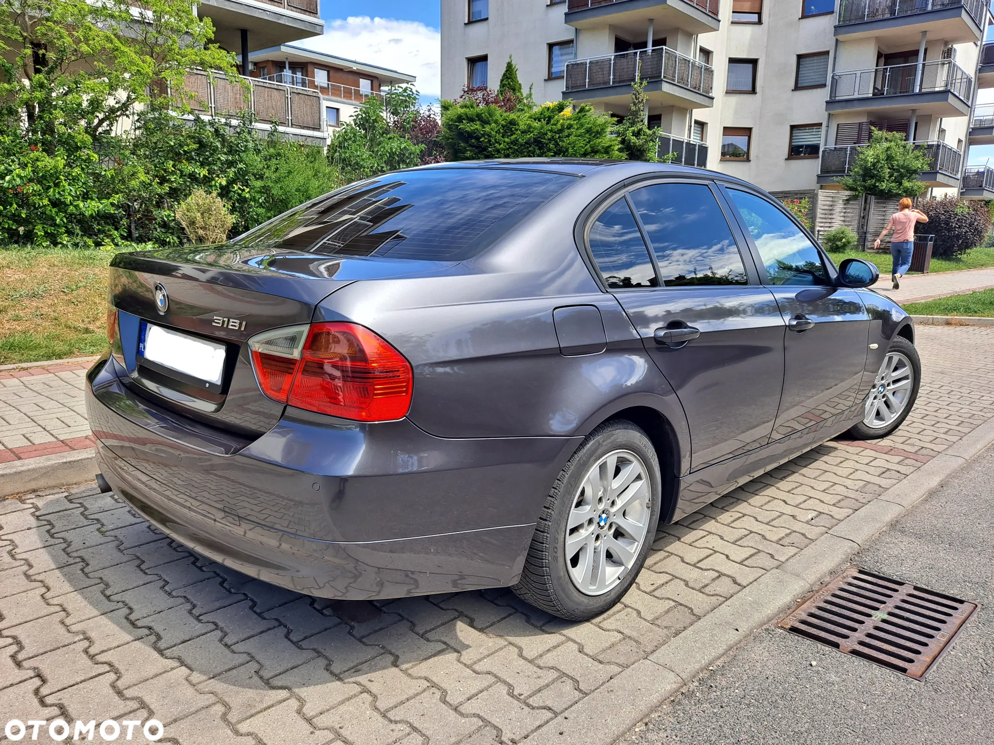 BMW Seria 3 318i - 4
