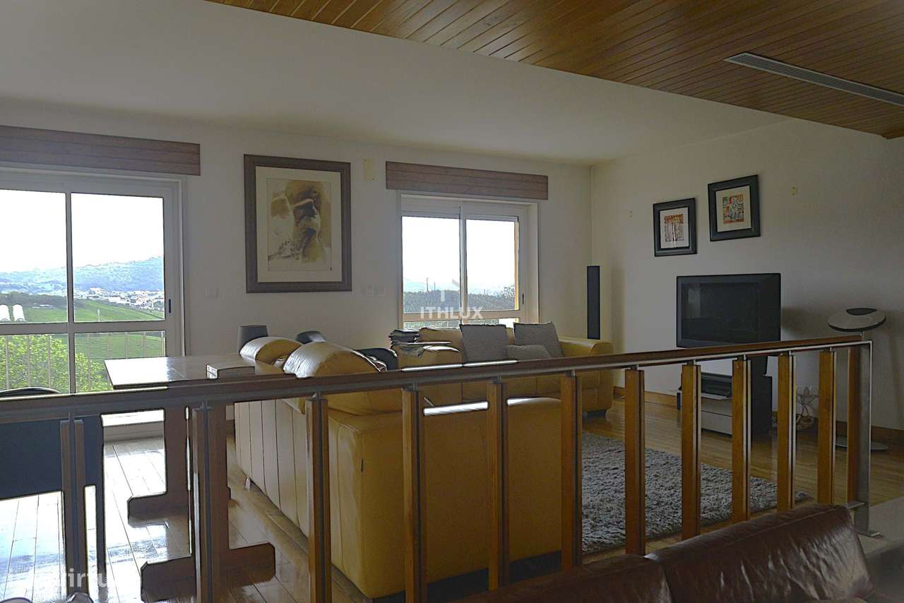 Quinta  encantadora  com a área de  5.540m2,  5 suítes e 4 lareiras - Grande imagem: 5/49