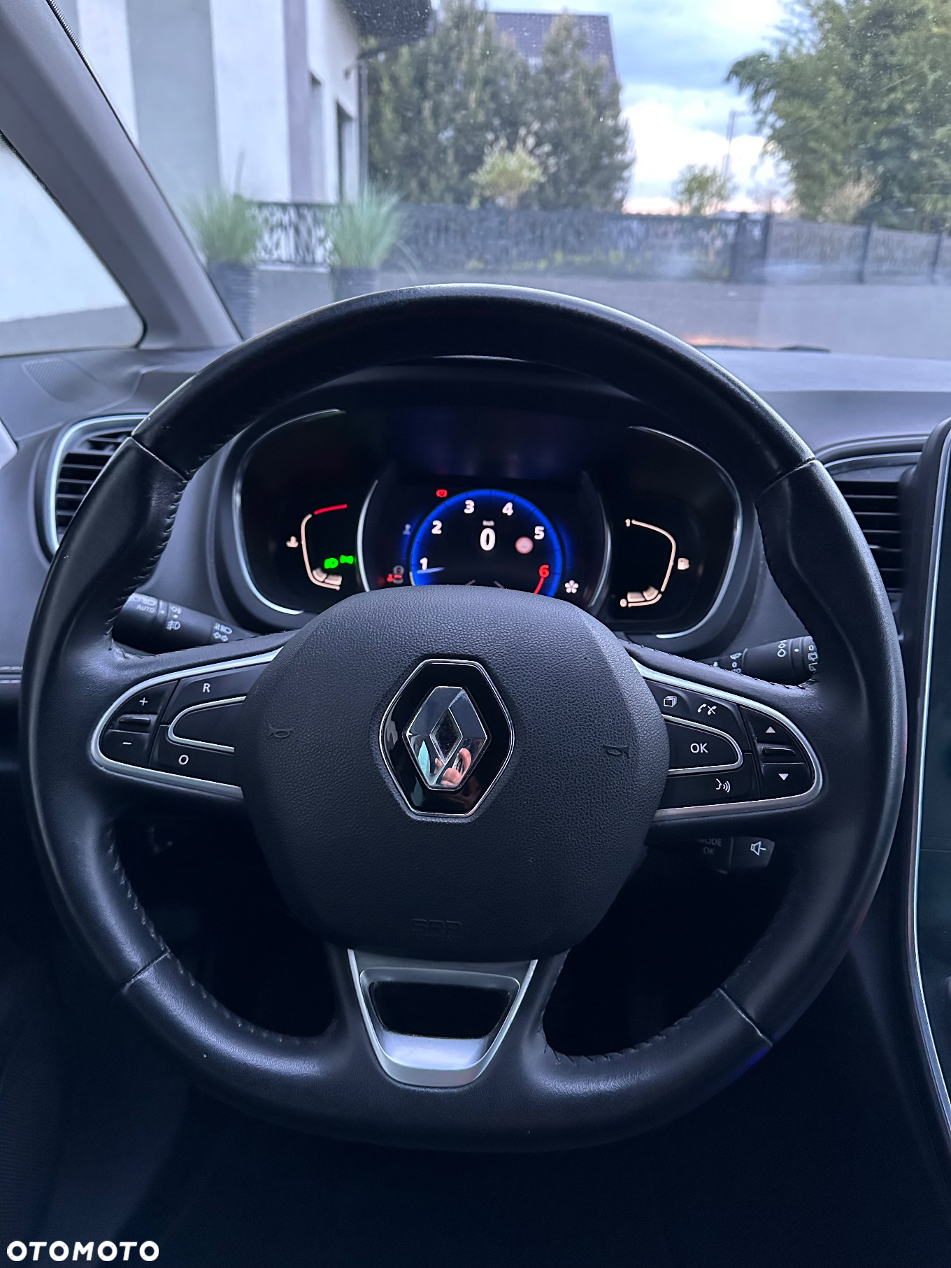 Renault Grand Scenic - 28