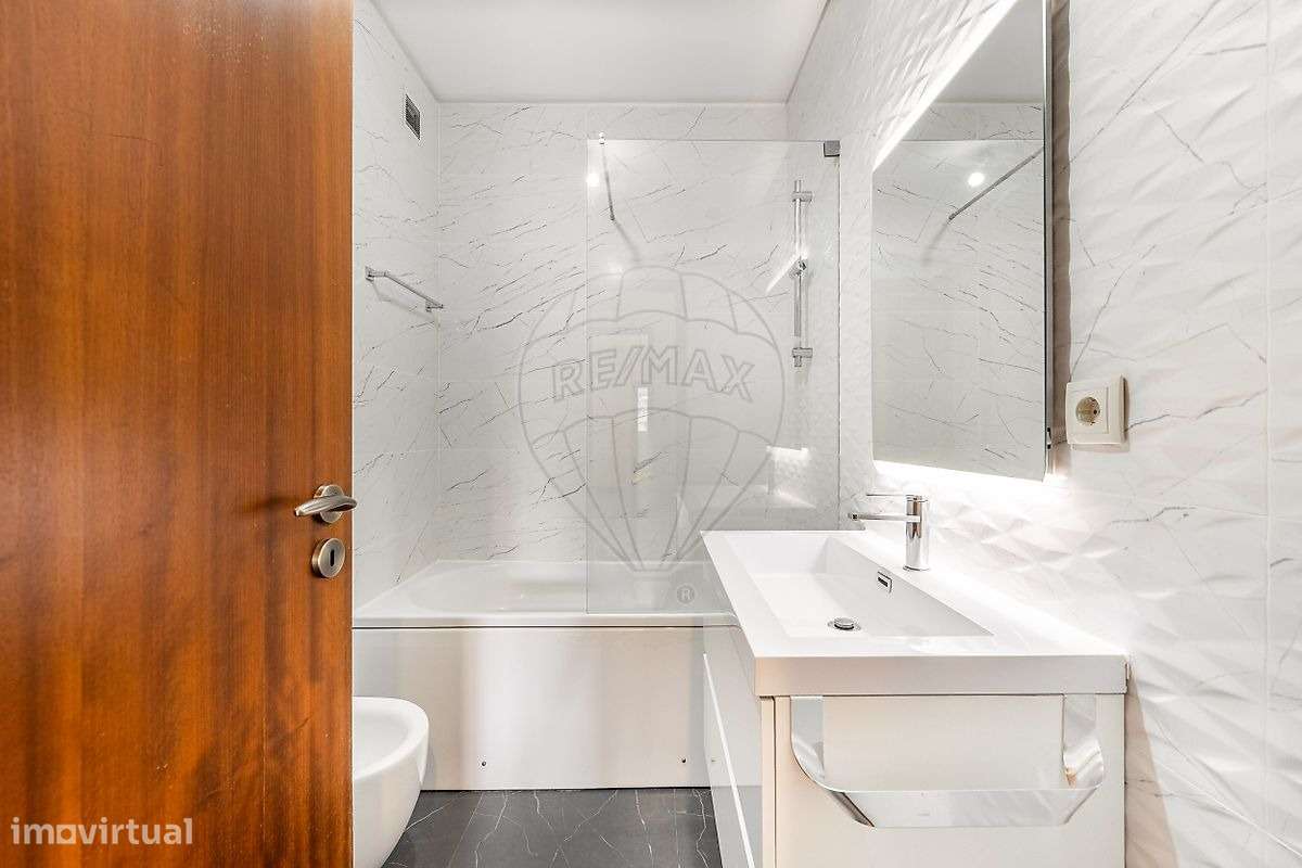Apartamento T2+1 Renovado no Coração de Vila Nova de Famalicão-17