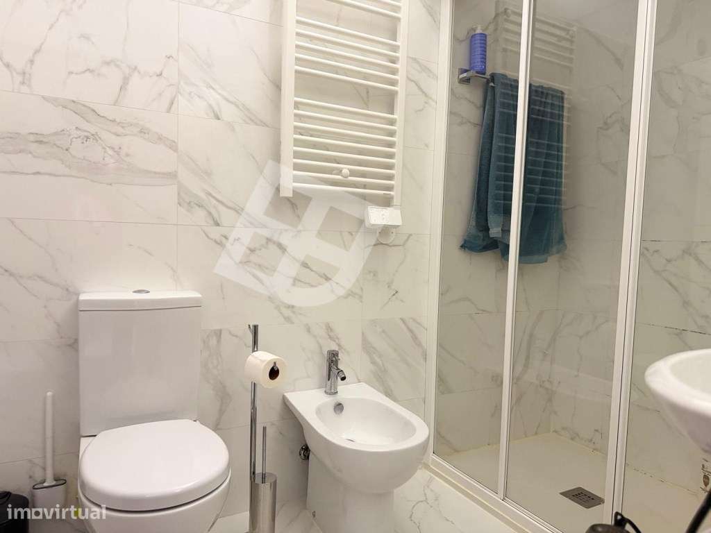 Apartamento T4 c/ Varanda - Av. Lourenço Peixinho-20