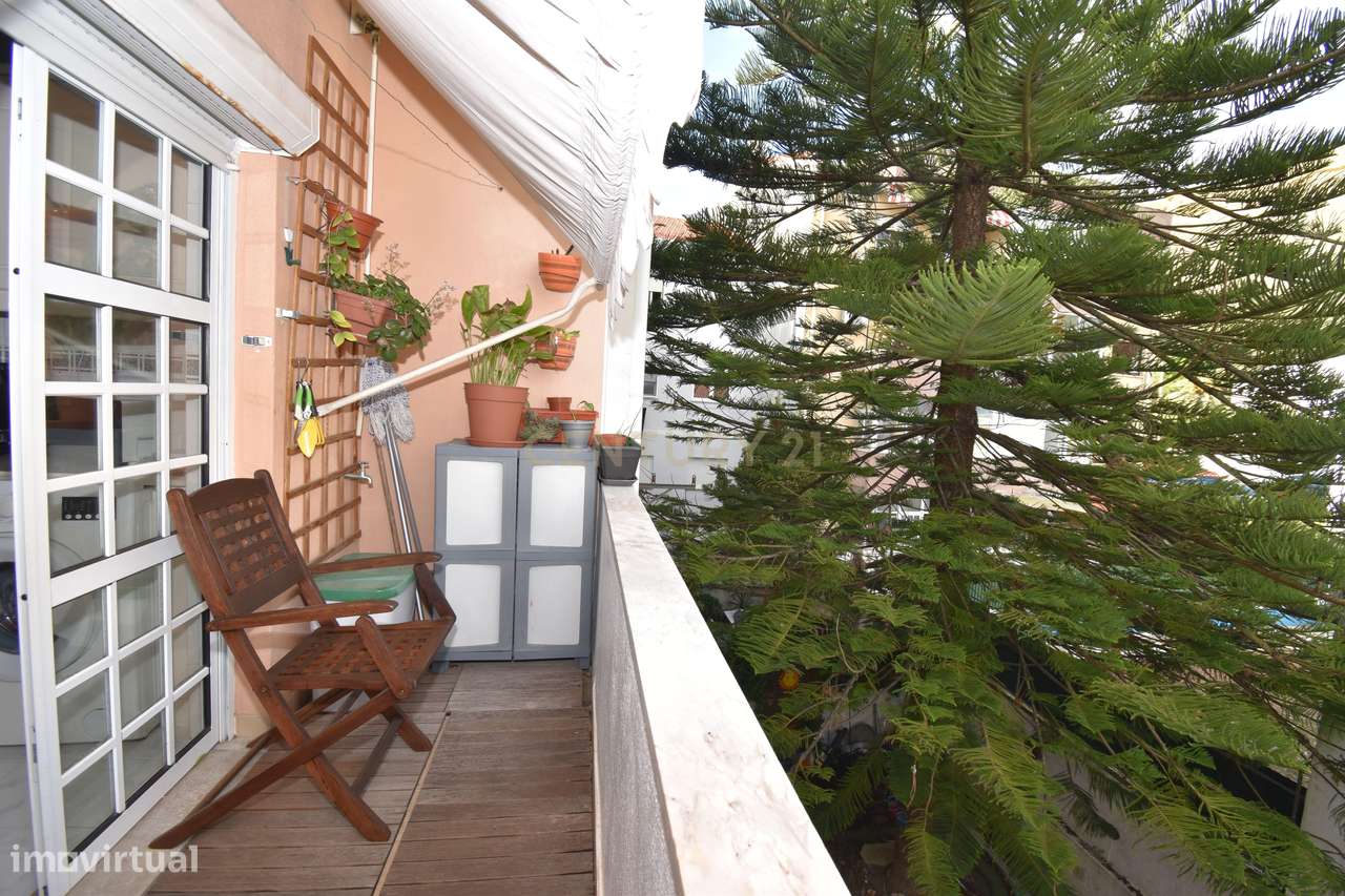 O Refúgio Perfeito entre o Mar e a Cidade. T3 Renovado na Costa da Cap-29