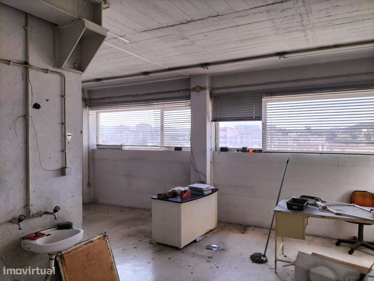 Armazém Junto ao Estádio Municipal de Coimbra-4