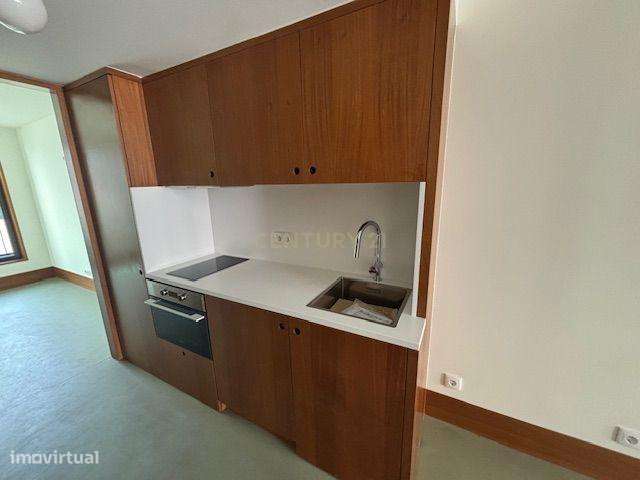 Apartamento T1 com lugar de garagem – Edificio Pharmacia – Cedofeita-2