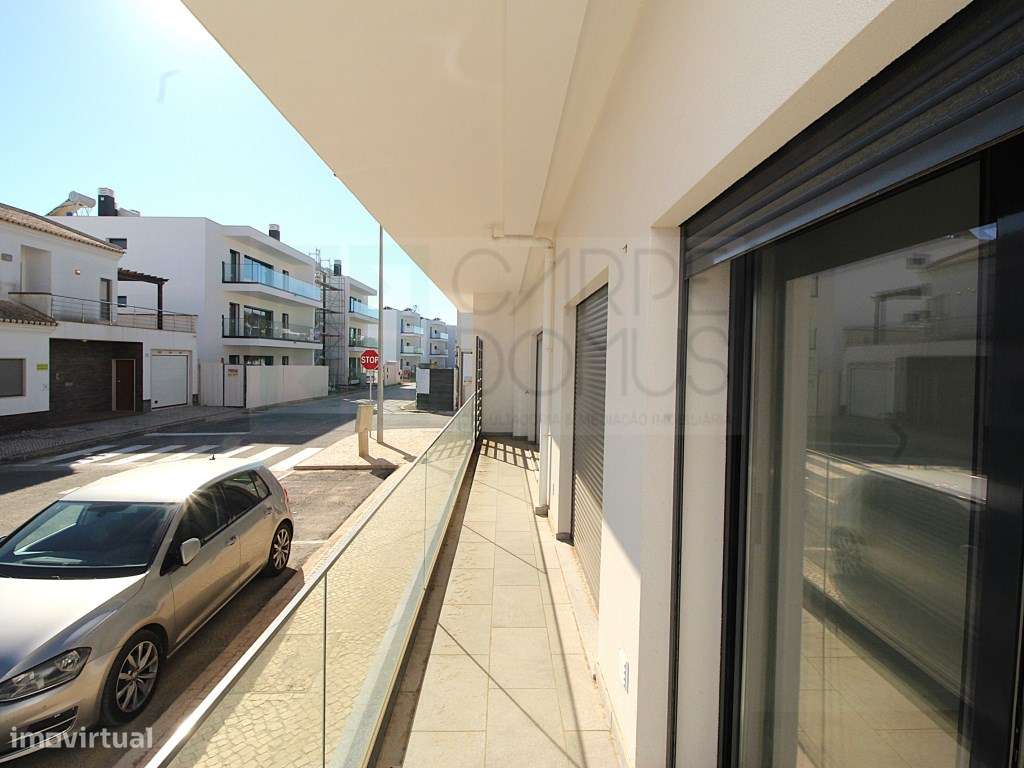 Viva a Elegância e o Conforto: Apartamento T2 Moderno a Passos da P... - Grande imagem: 5/15