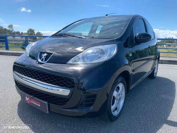 Peugeot 107 1.0 Black&Silver - 1