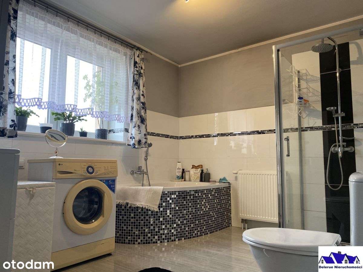 Duży dom wolnostojący wydzielone dwa mieszkania-16