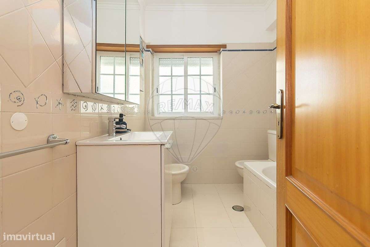 Moradia T4 com 570 m² de Terreno em São João das Lampas-29