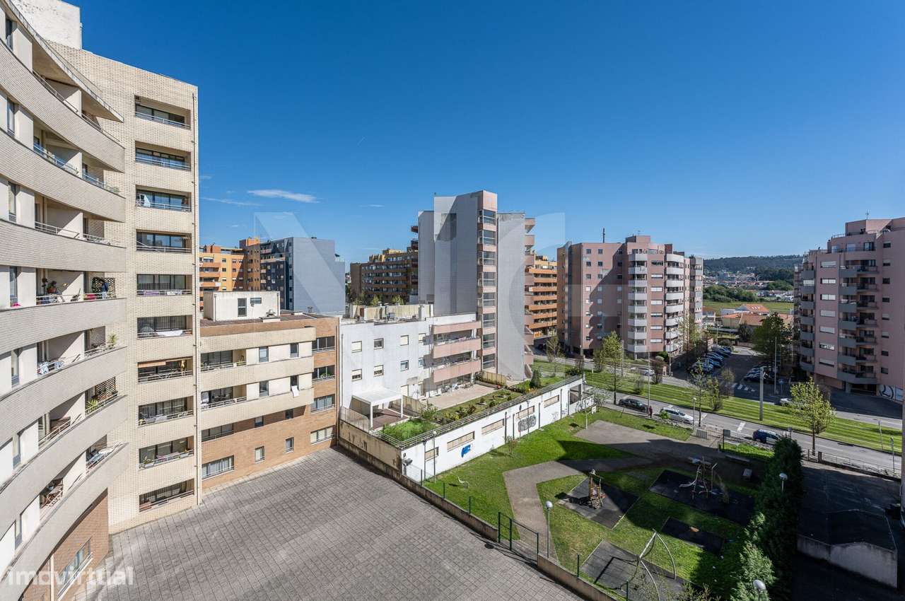 T2 com Varanda, Lugar de garagem e arrumos na Cidade Jovem - Rio Tinto-16
