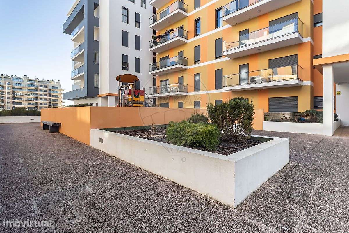 Apartamento T2 para arrendamento - Grande imagem: 2/48