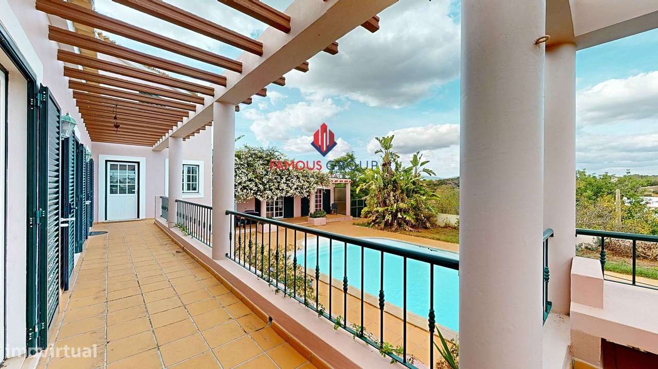 Moradia T6 com piscina e terreno- Calvário- Lagoa - Grande imagem: 5/41