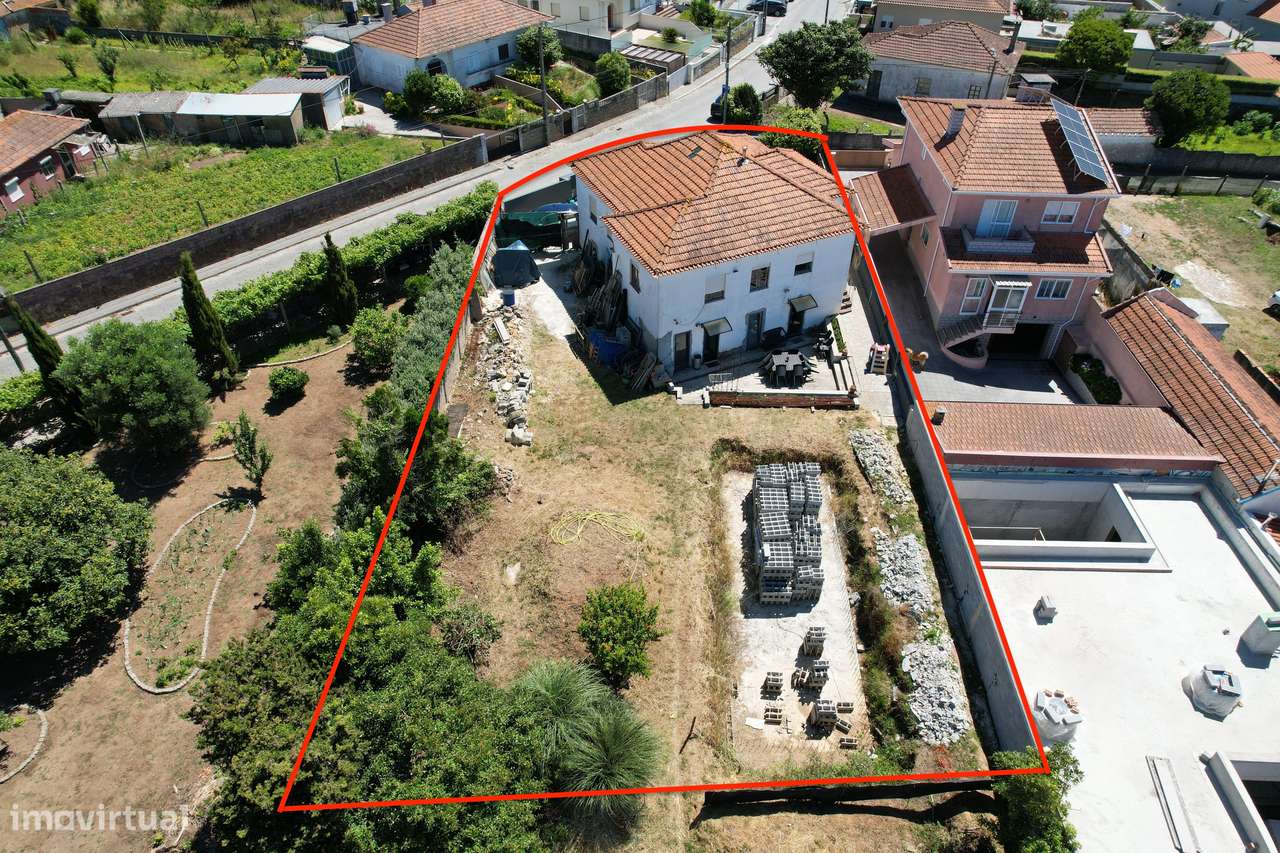 Moradia para Remodelação com Projeto Aprovado em São Félix da Marinha--13